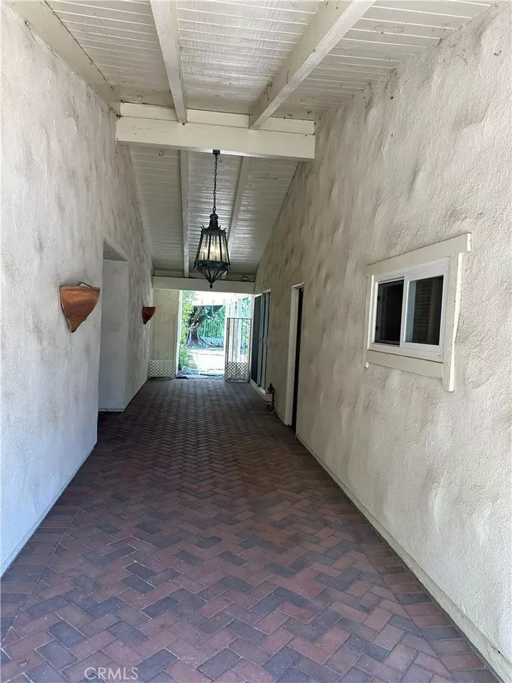 Property Photo: 23135 Park Contessa CA 91302