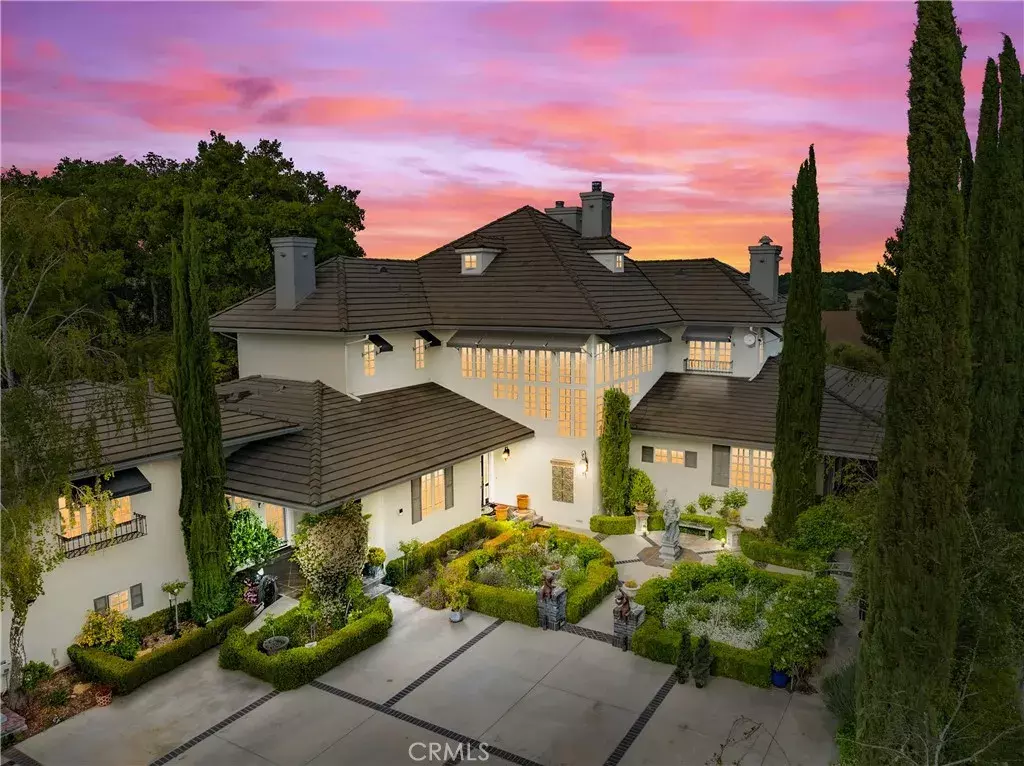 Property Photo: 5405 Vineyard Drive CA 93446
