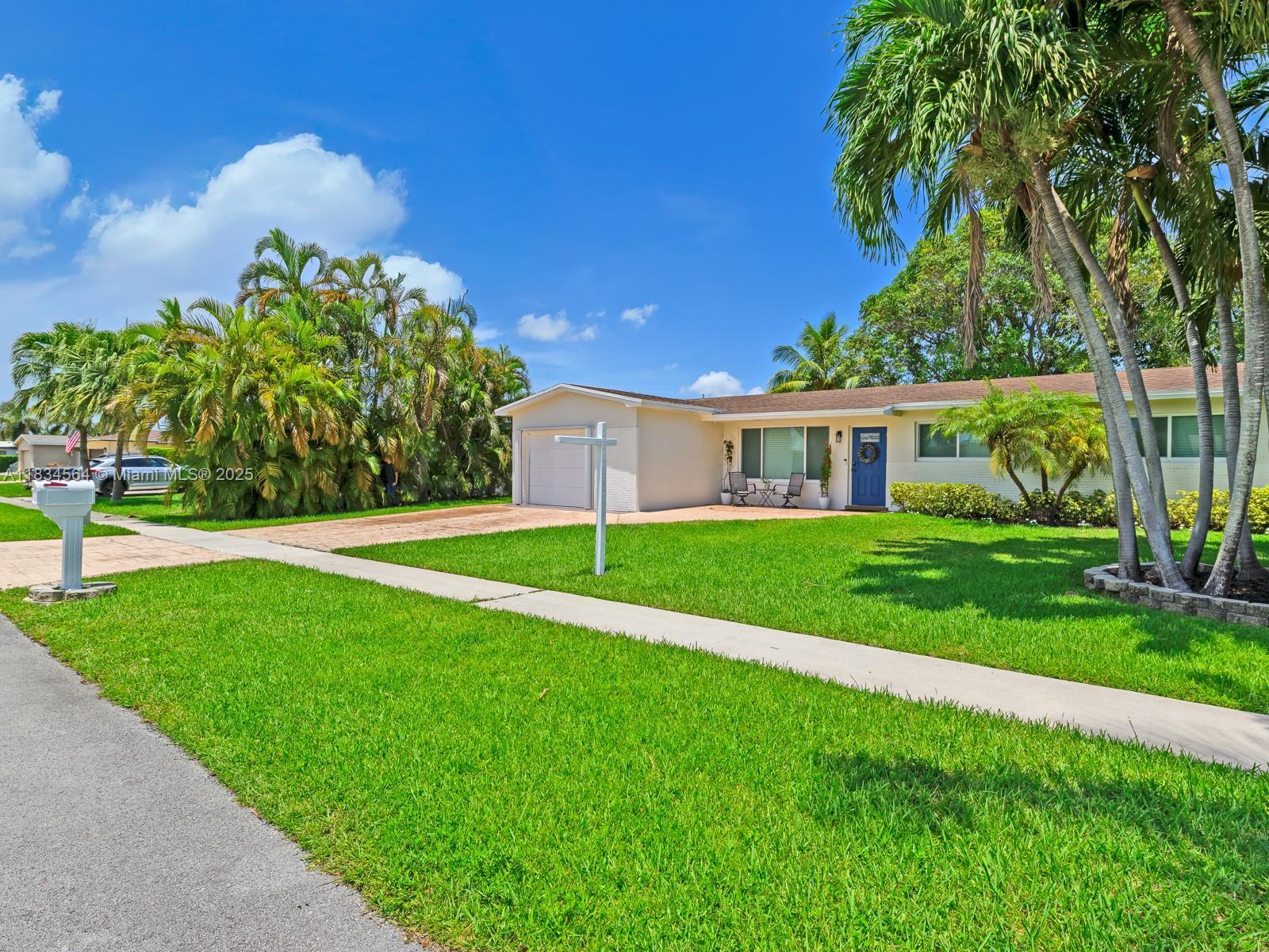 Property Photo: 321 NW 93rd Ave FL 33024