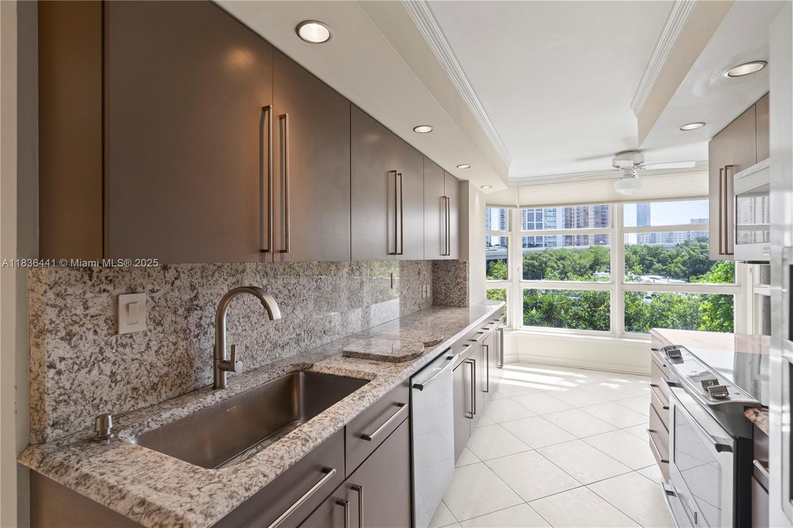 Property Photo: 3500 Mystic Pointe Dr 306 FL 33180