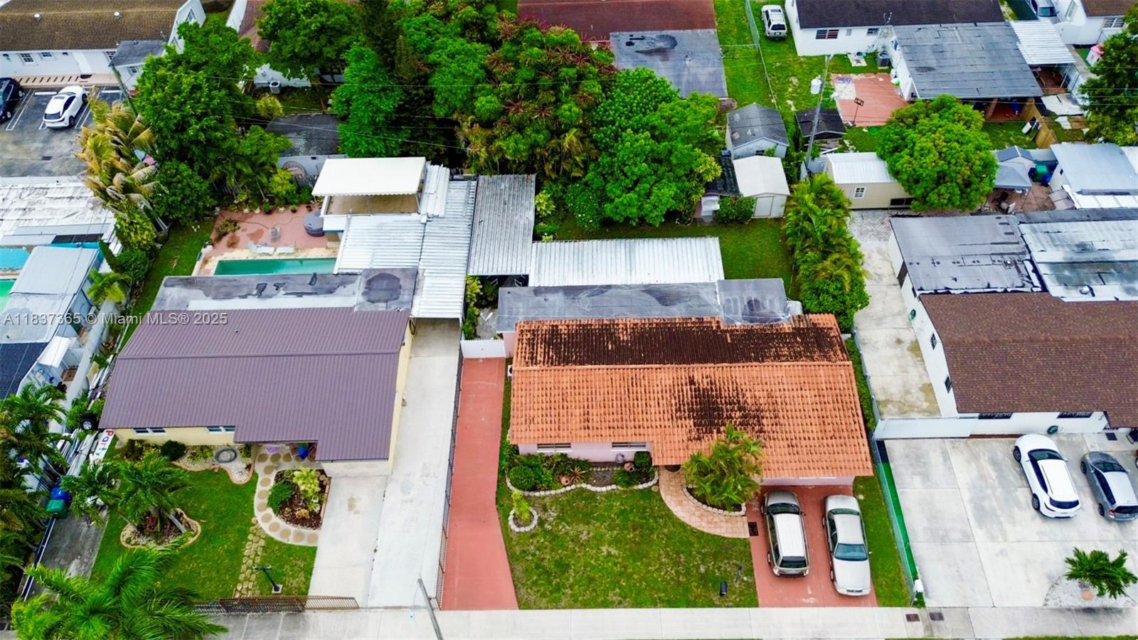 Property Photo:  3310 SW 106th Ave  FL 33165 