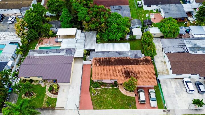 Property Photo:  3310 SW 106th Ave  FL 33165 