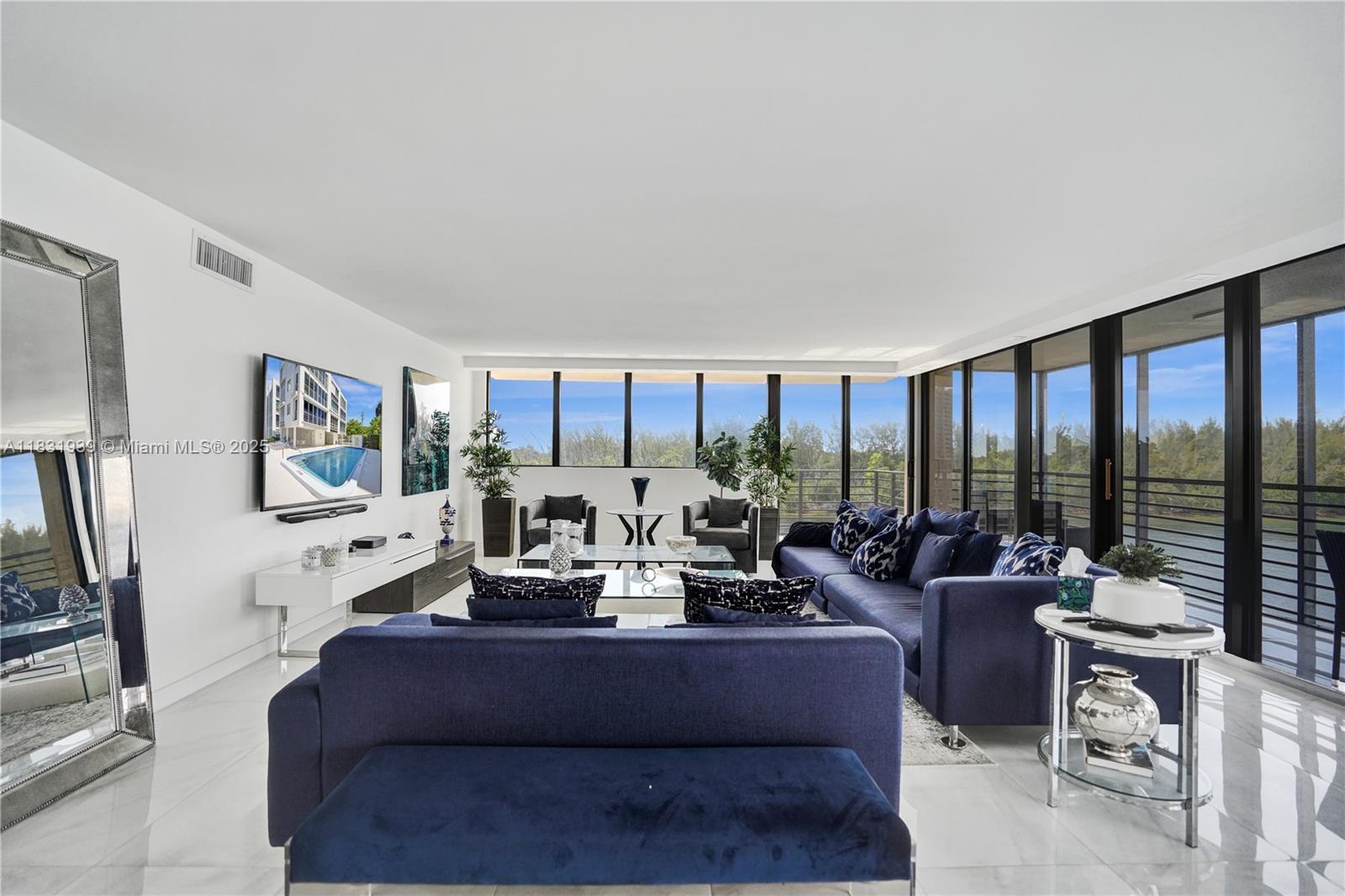Property Photo: 900 NE Spanish River Boulevard 5C &Amp 5E FL 33431
