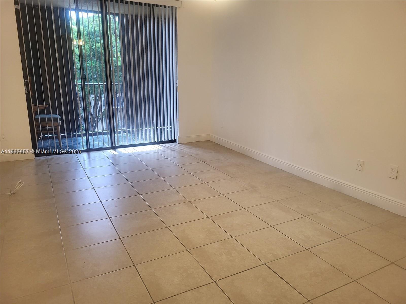 Property Photo: 14301 N Kendall Dr 308B FL 33186