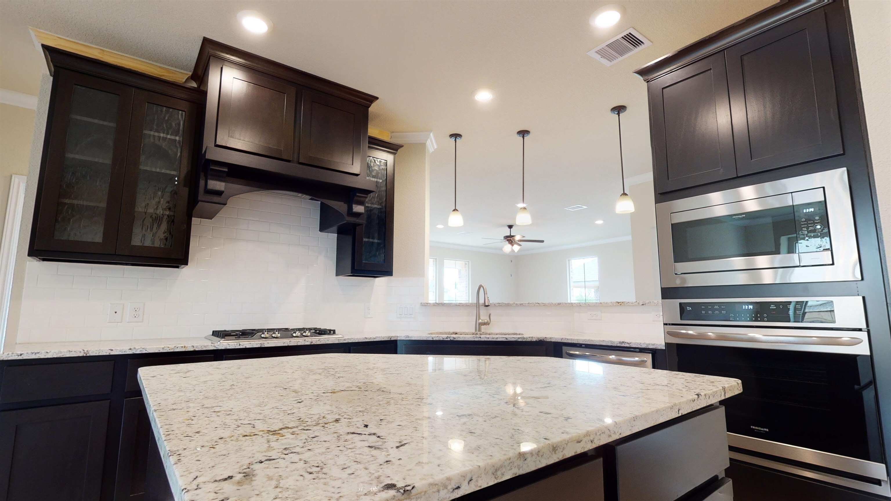 Property Photo: 175 Sycamore Ct TX 77657