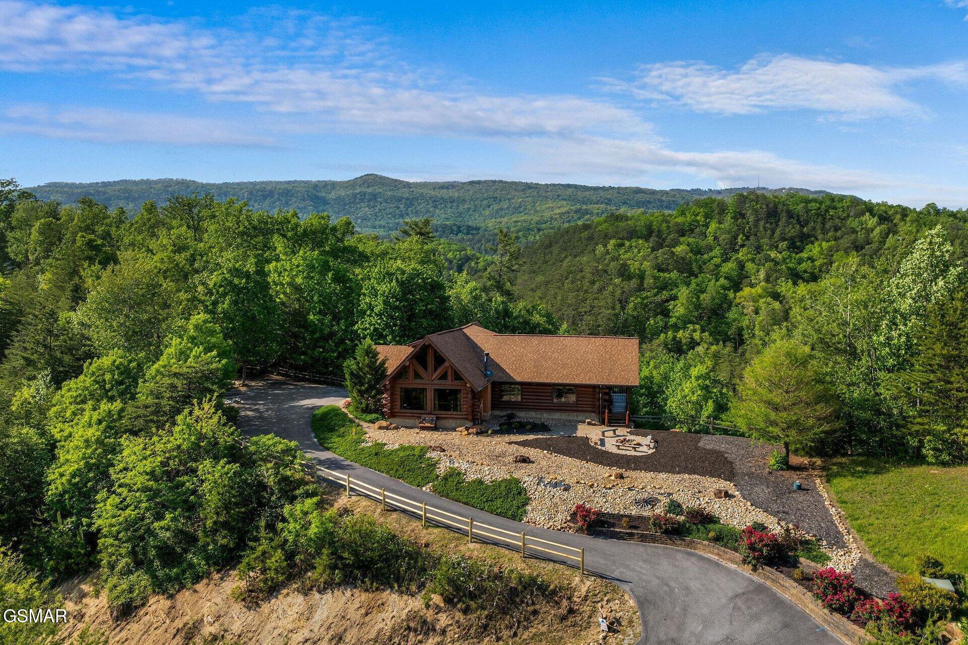 Property Photo:  2418 Smoky Vista Way  TN 37876 
