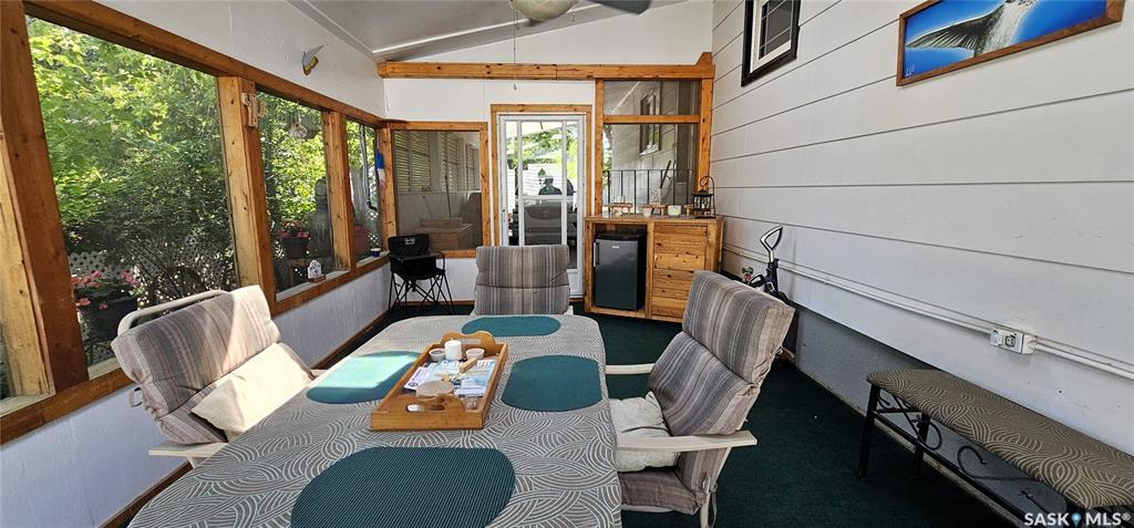 Property Photo: 1511 98th Street SK S0E 1T0