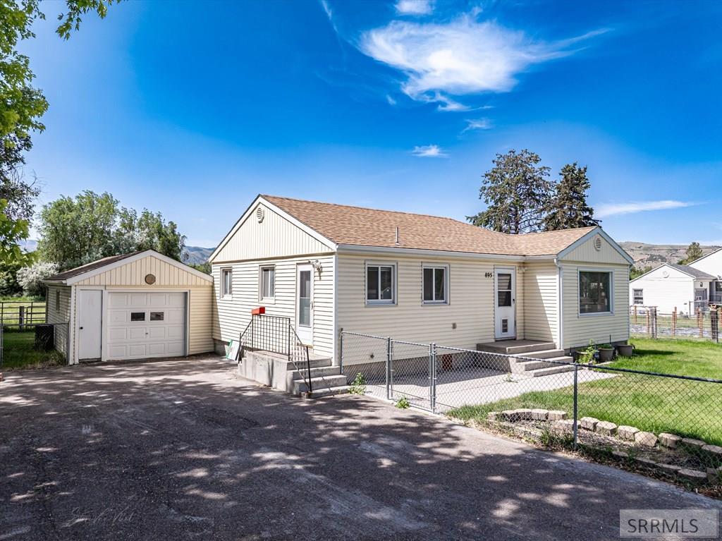 Property Photo:  895 Berryman Road  ID 83201 