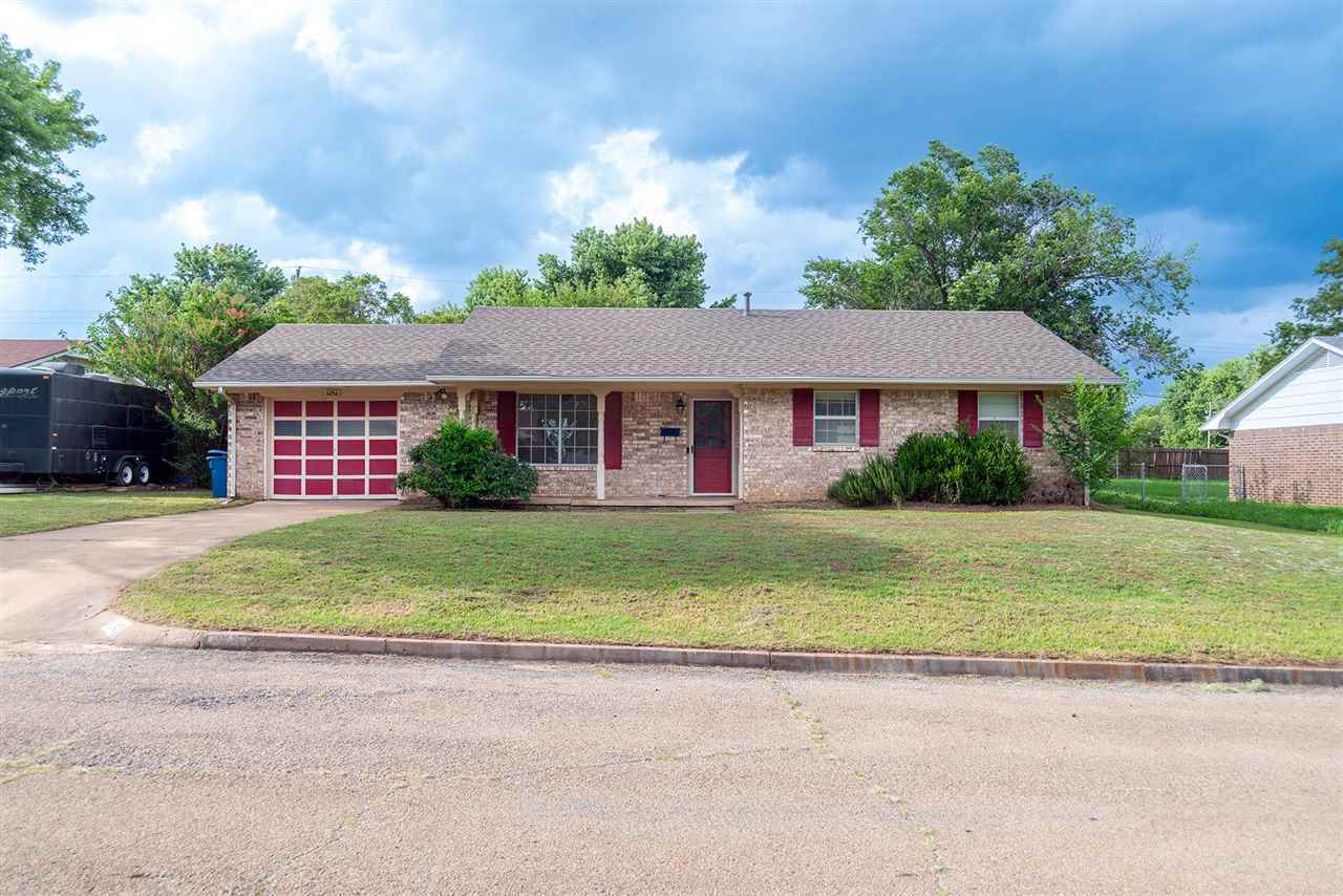 Property Photo: 1242 E 5th Street OK 74023