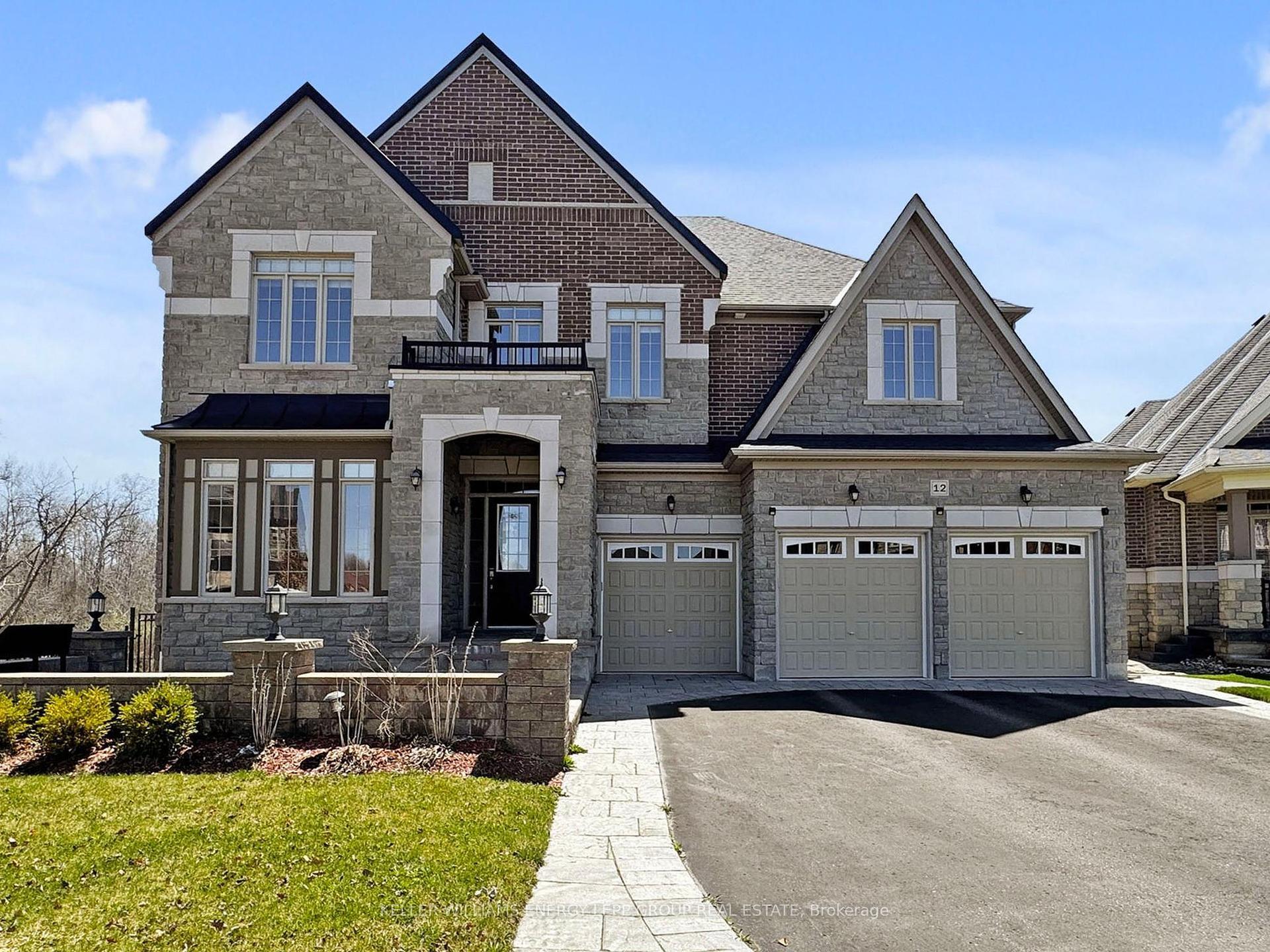 Photo de la propriété: 12 Donwoods Crescent ON L1R 0N1