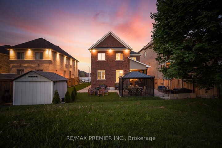 Photo de la propriété: 68 Inverness Way ON L3Z 0W5