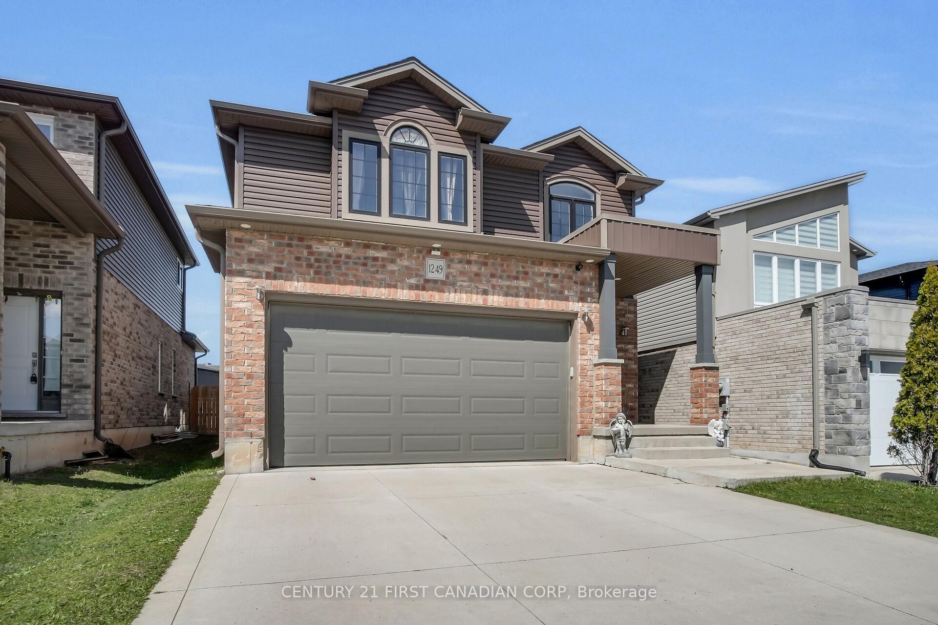 Property Photo: 1249 Sandbar Street ON N6G 0Y3
