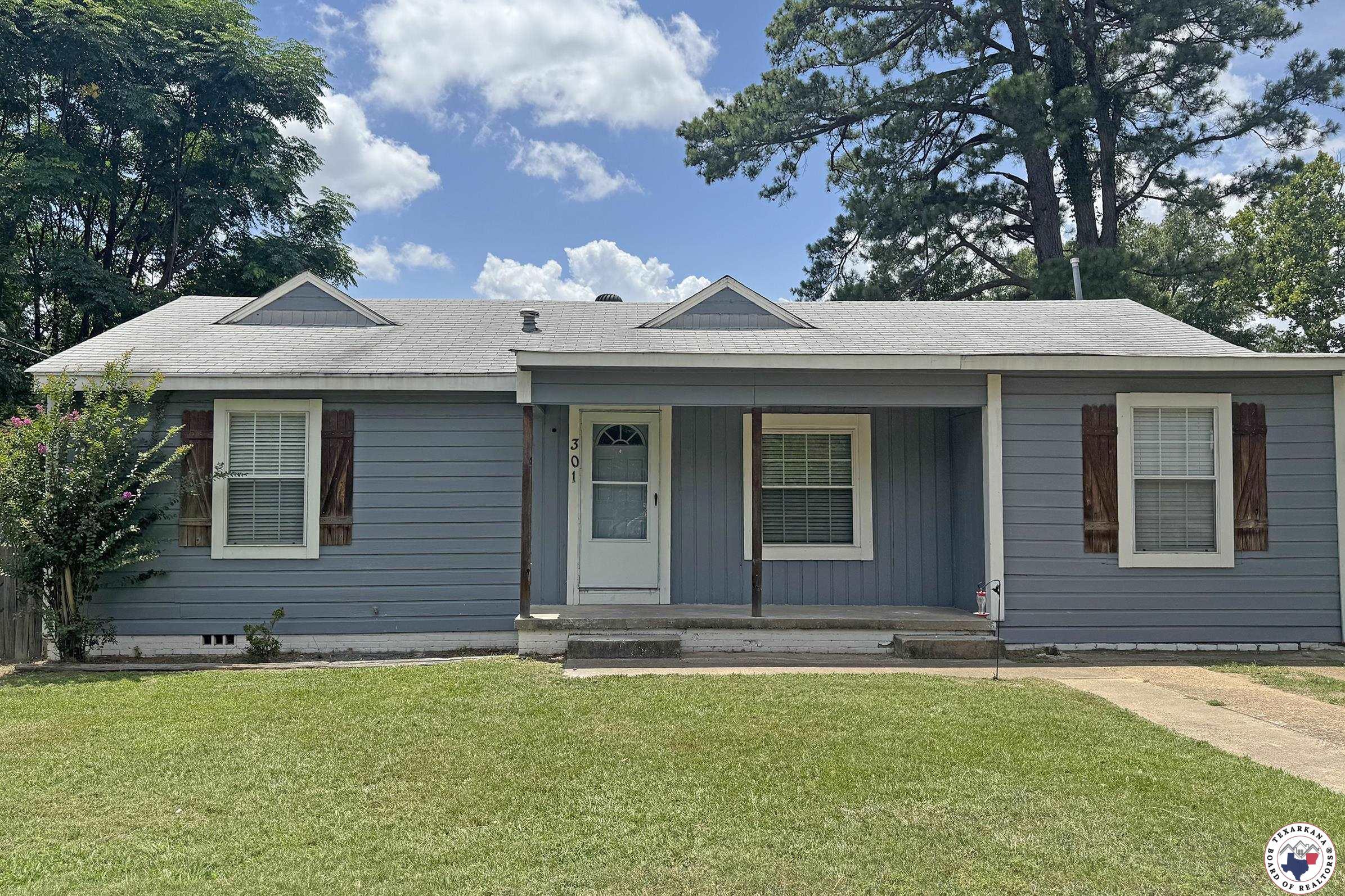 Property Photo:  301 Fielden  TX 75501 