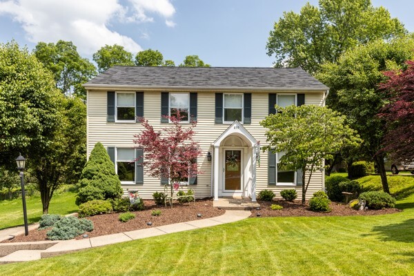 Property Photo: 859 Boulder Dr PA 15102