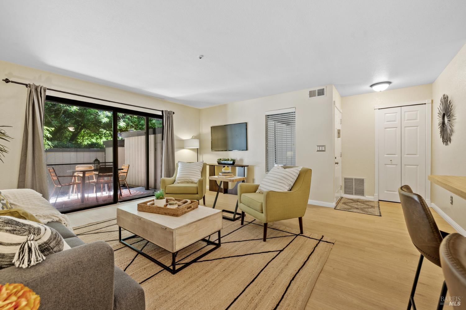 Property Photo: 76 Creek Court CA 94931