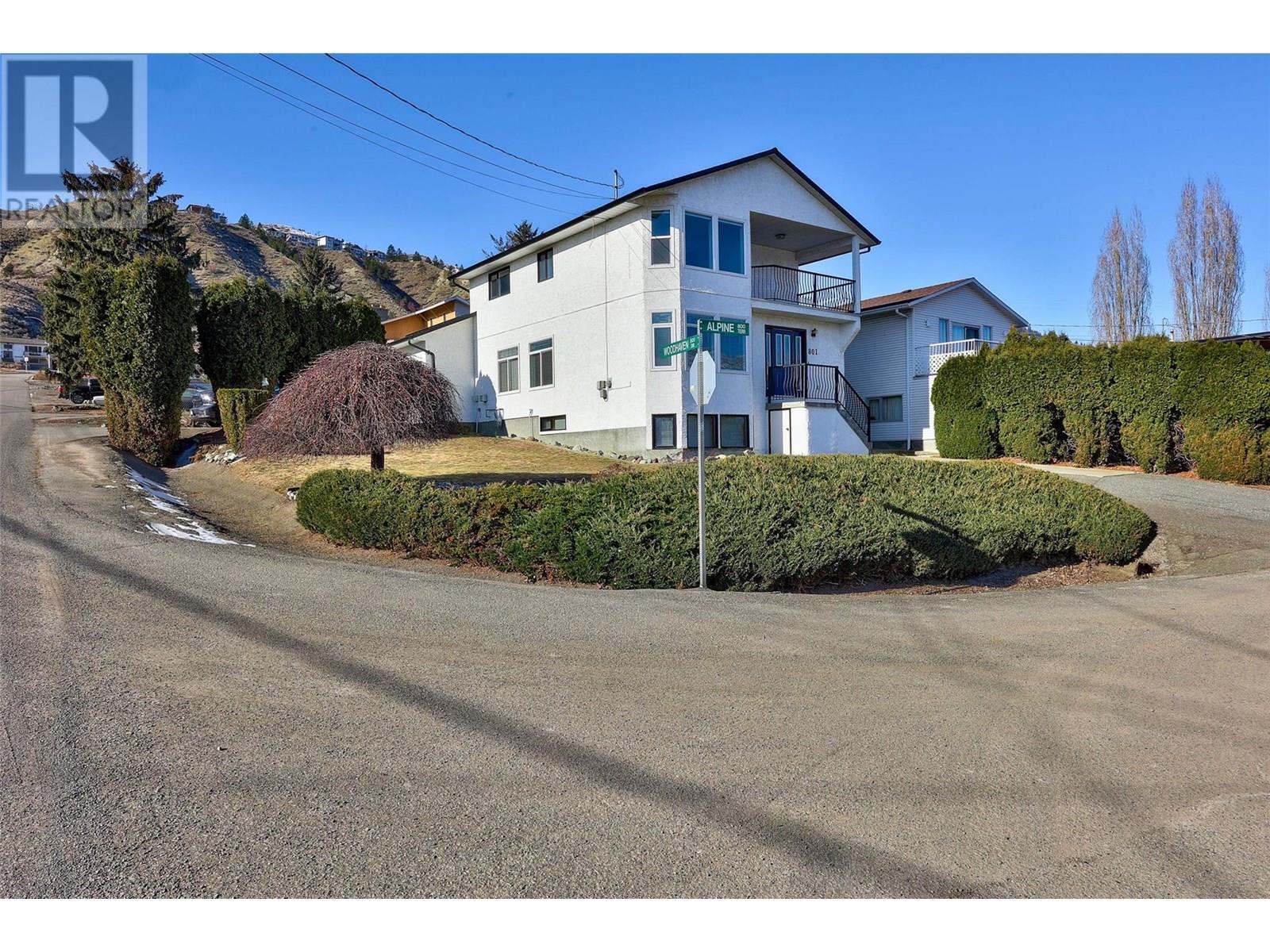 Property Photo: 801 Alpine Terrace BC V2B 6E7