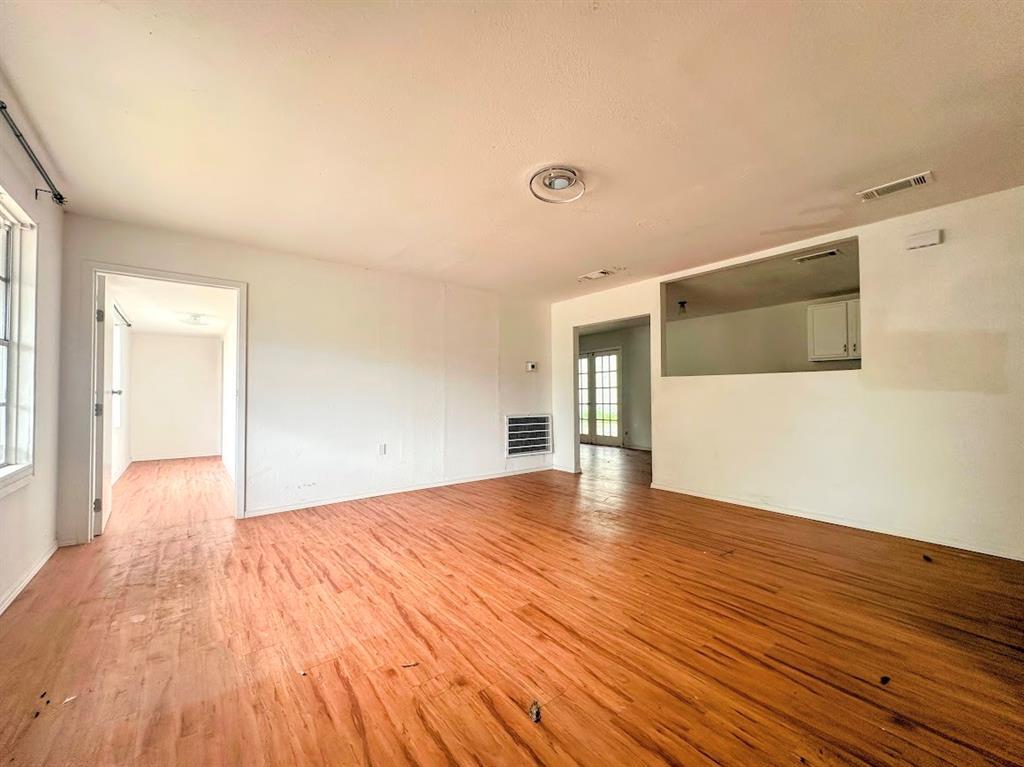 Property Photo: 1713 Avenue M TX 77414