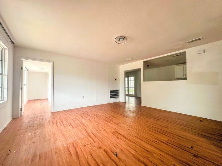 Property Photo: 1713 Avenue M TX 77414