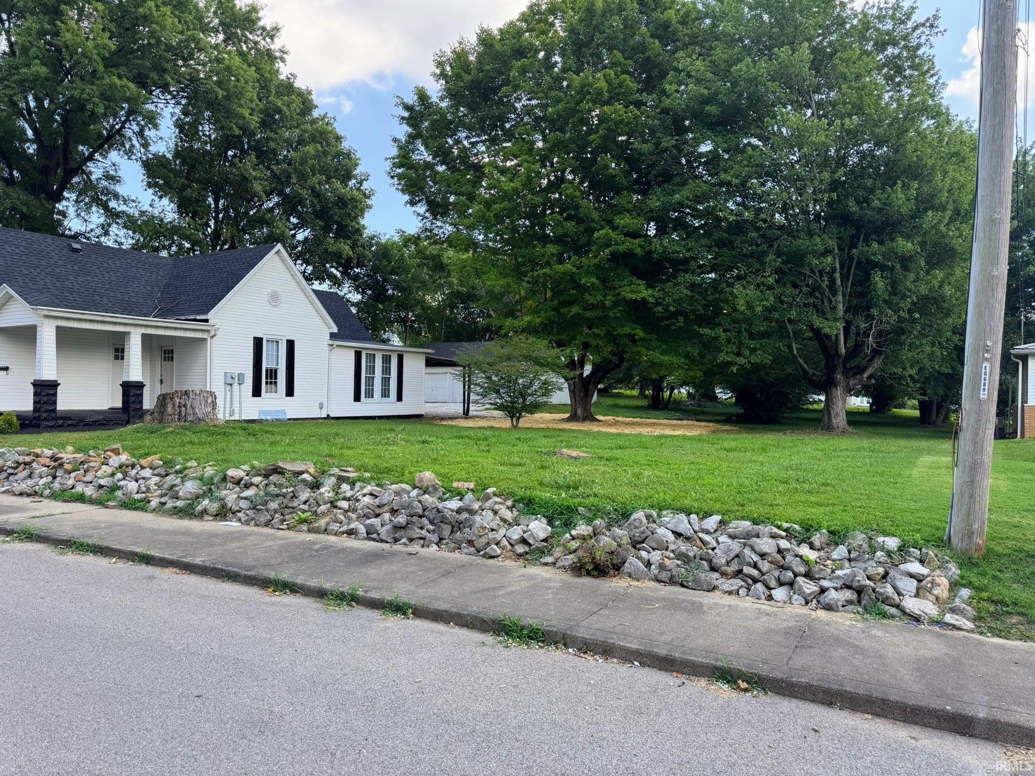 Property Photo: 607 N Sixth Street IN 47601