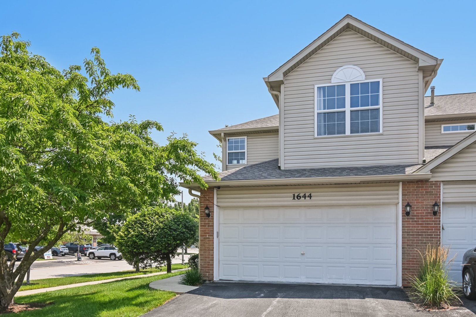 Property Photo: 1644 Windward Avenue IL 60563