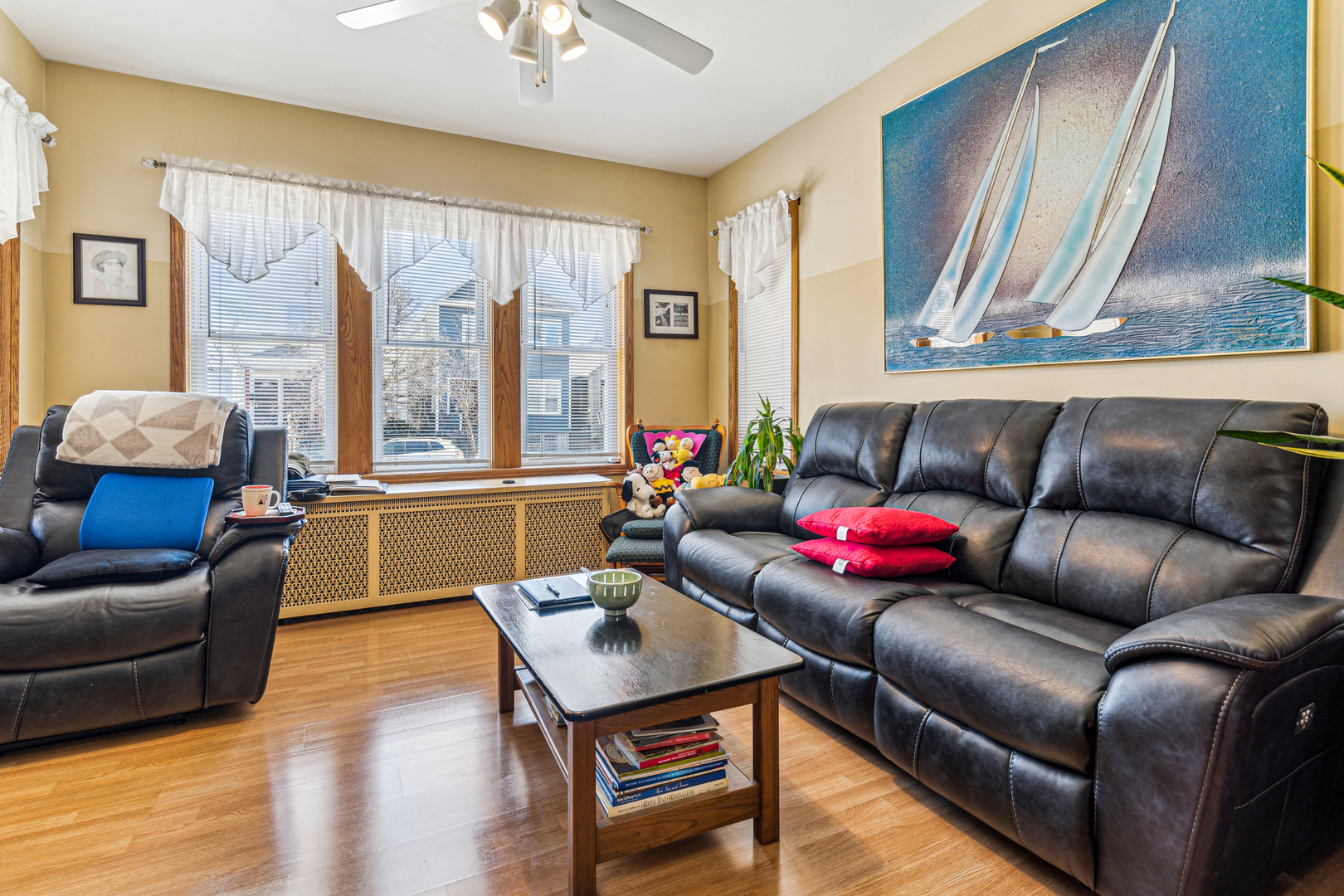 Property Photo: 1304 S 50th Avenue IL 60804