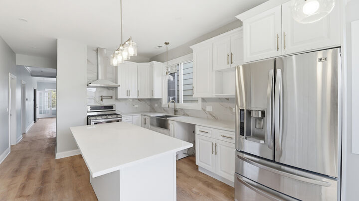 Property Photo: 1304 S 50th Avenue IL 60804