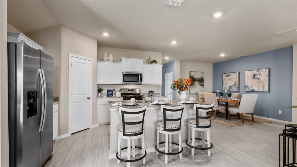 Property Photo: 1024 Ingalls Park Lane TX 76131