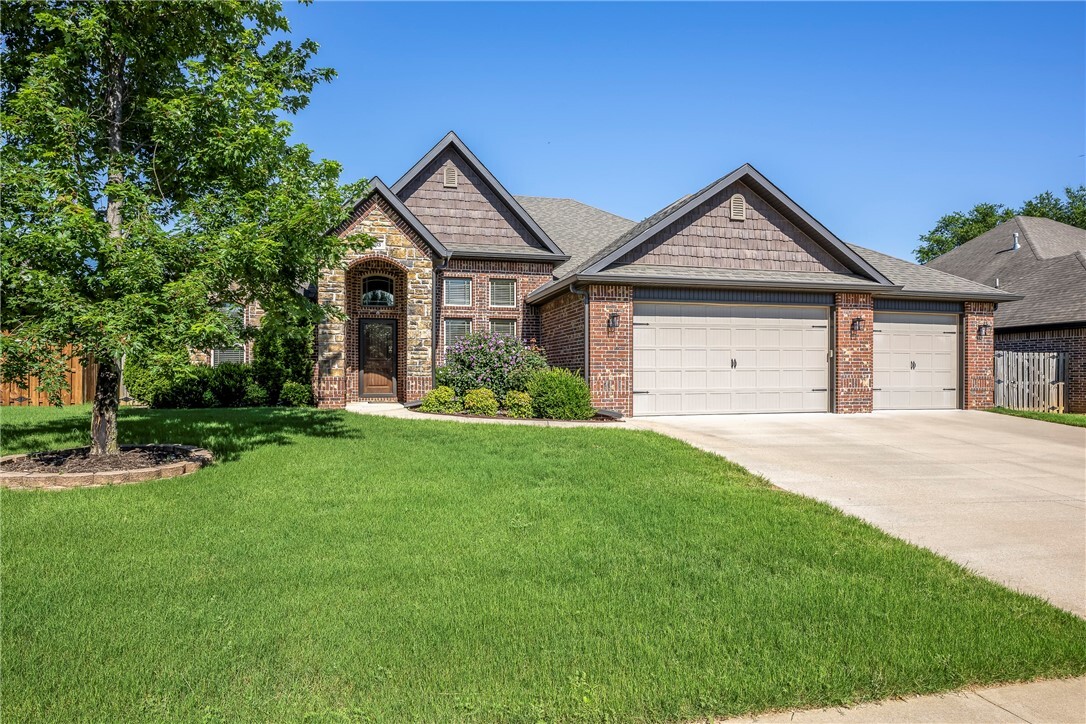 Property Photo: 703 Eaton Street AR 72712