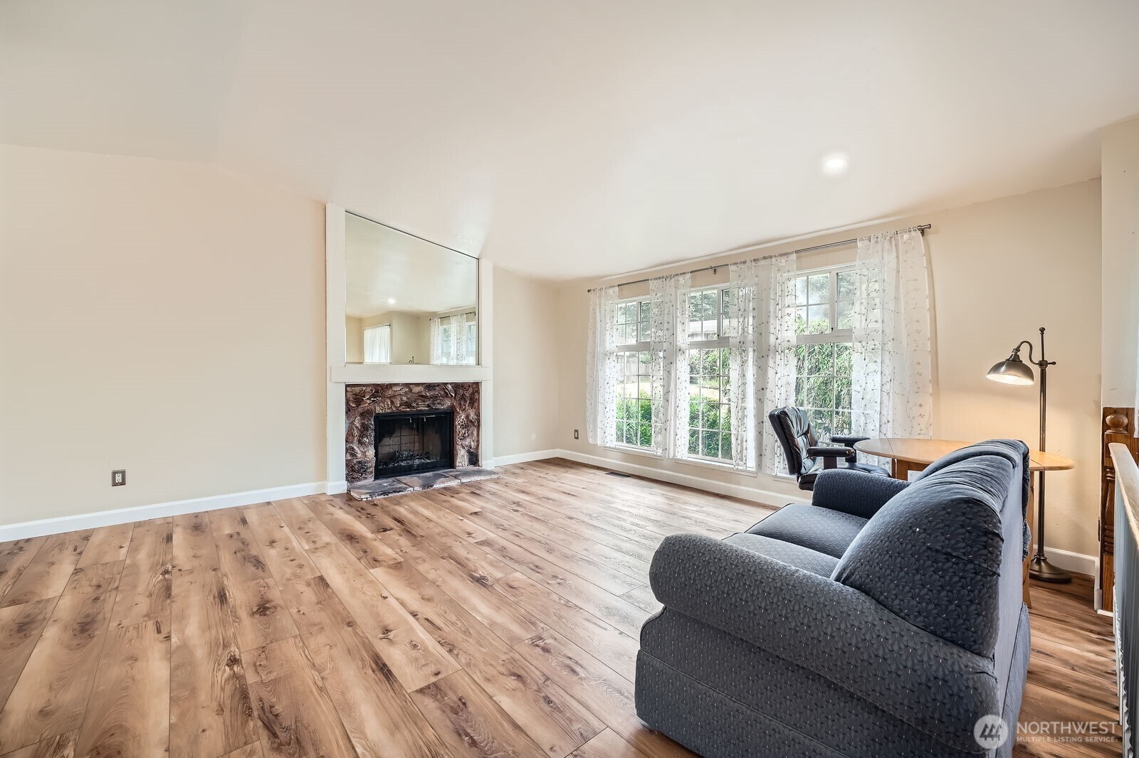 Property Photo: 4410 S 262nd Street WA 98032