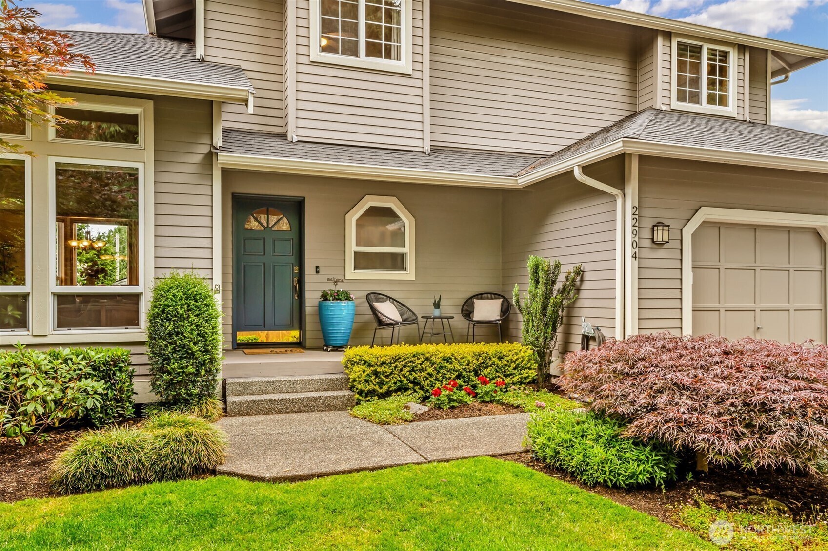 Property Photo: 22904 84th Avenue W WA 98026