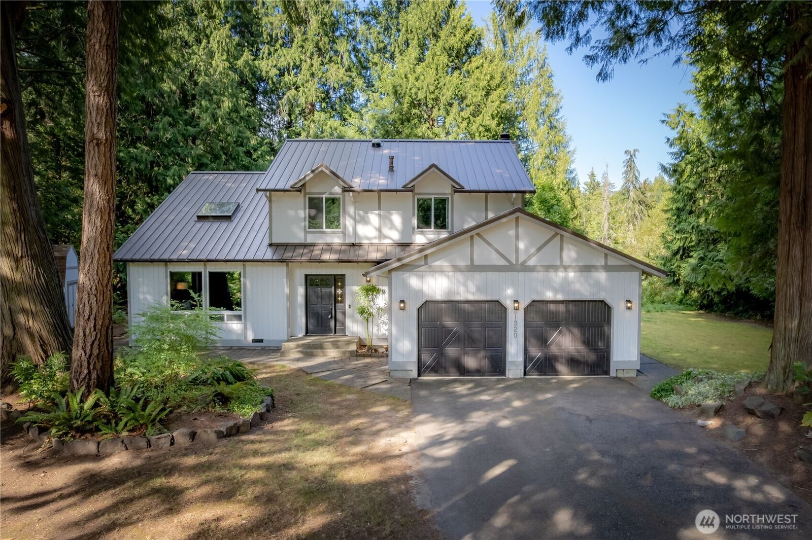 Property Photo:  21920 SE 37th Street  WA 98075 