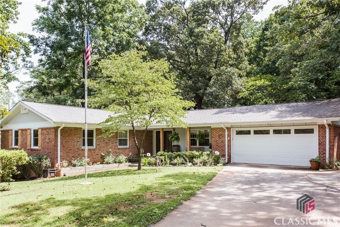 Property Photo:  222 Holmes Avenue  GA 30606 