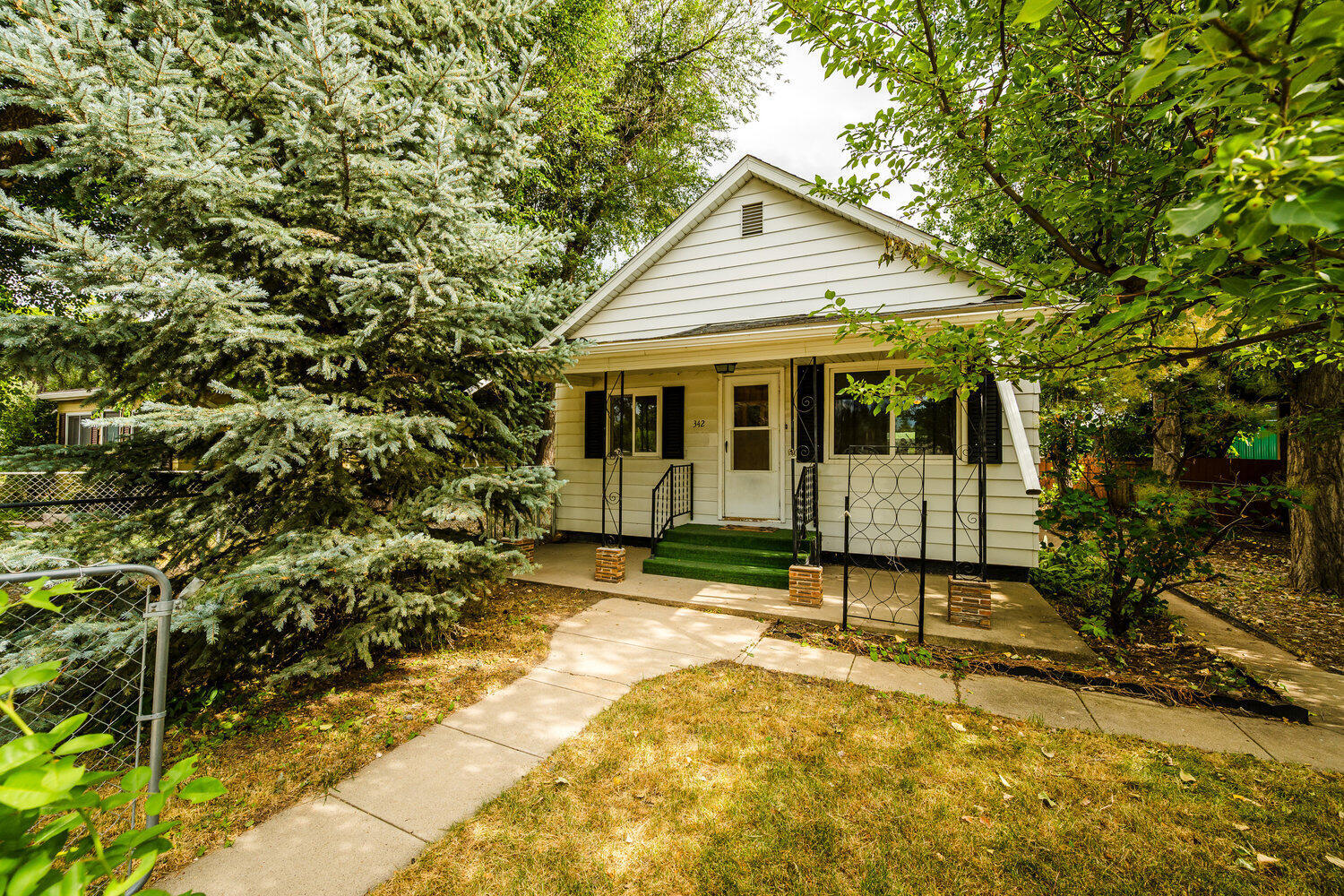Property Photo:  342 E 1st Street  WY 82801 