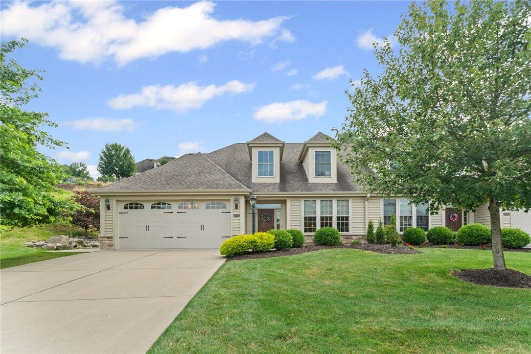 Property Photo: 3111 Edelweiss Ct Ste 201 PA 16046