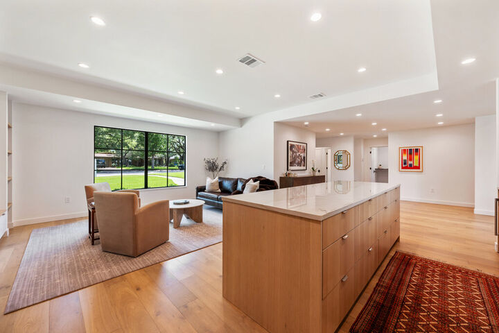 Property Photo:  2517 Great Oaks Parkway  TX 78756