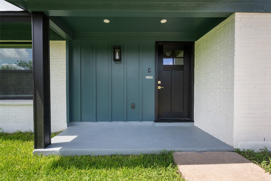 Property Photo: 1101 Floradale Drive TX 78753