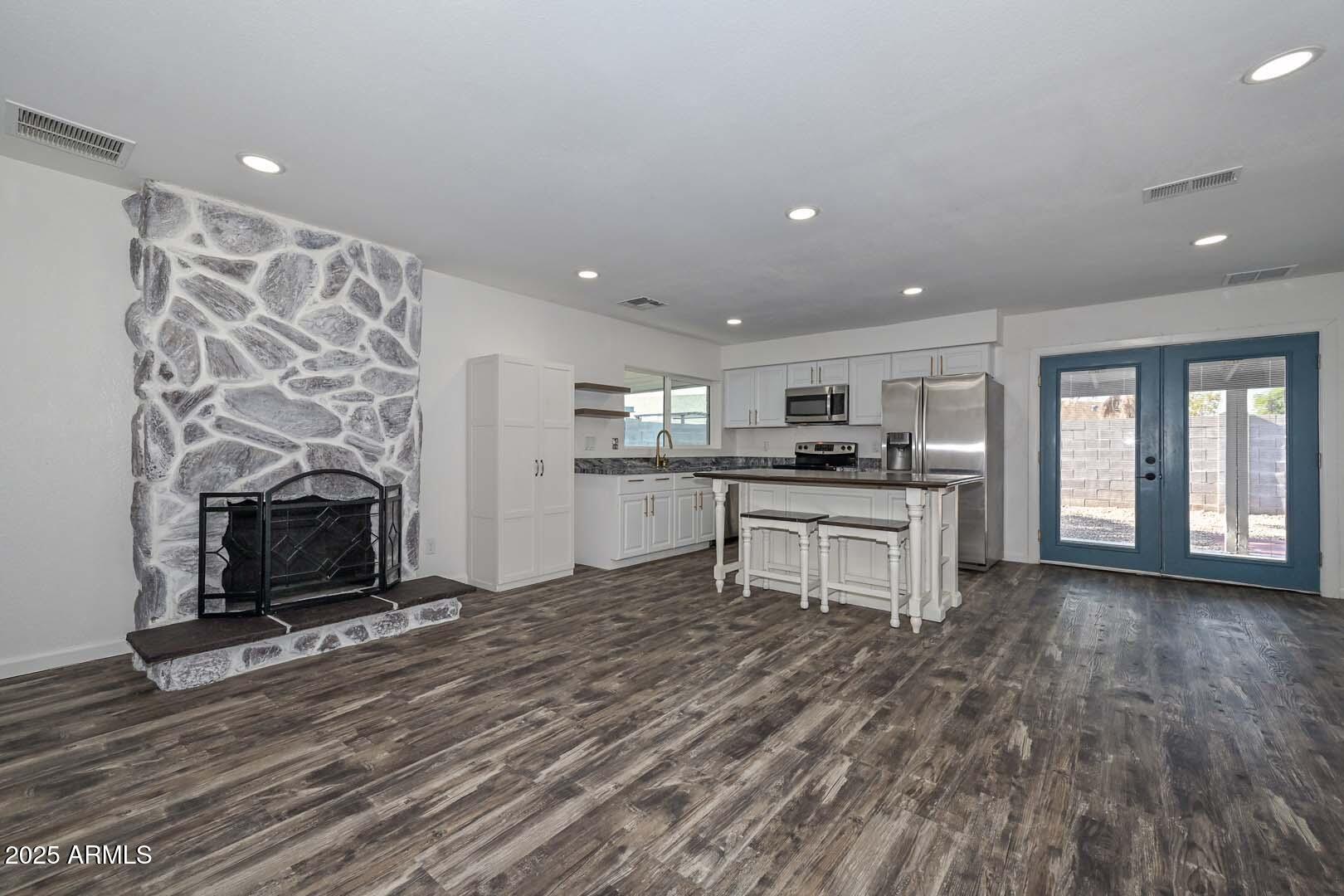 Property Photo: 4235 W Aster Drive AZ 85029