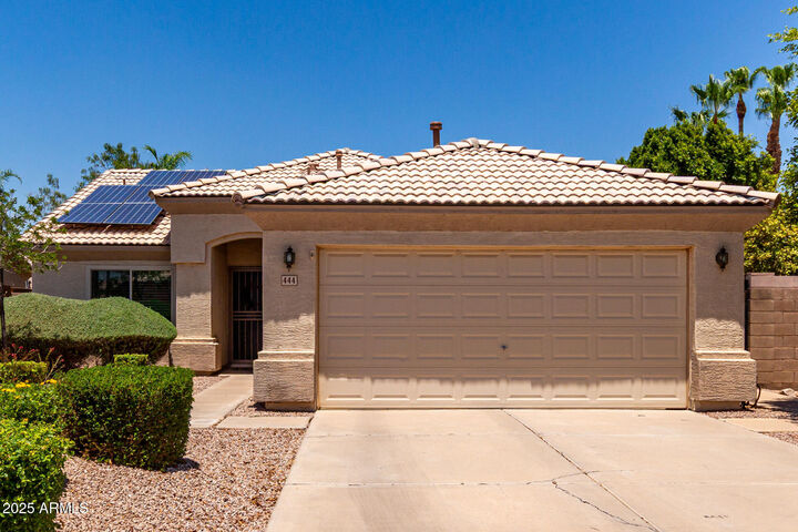 Property Photo: 444 W Comstock Court AZ 85233