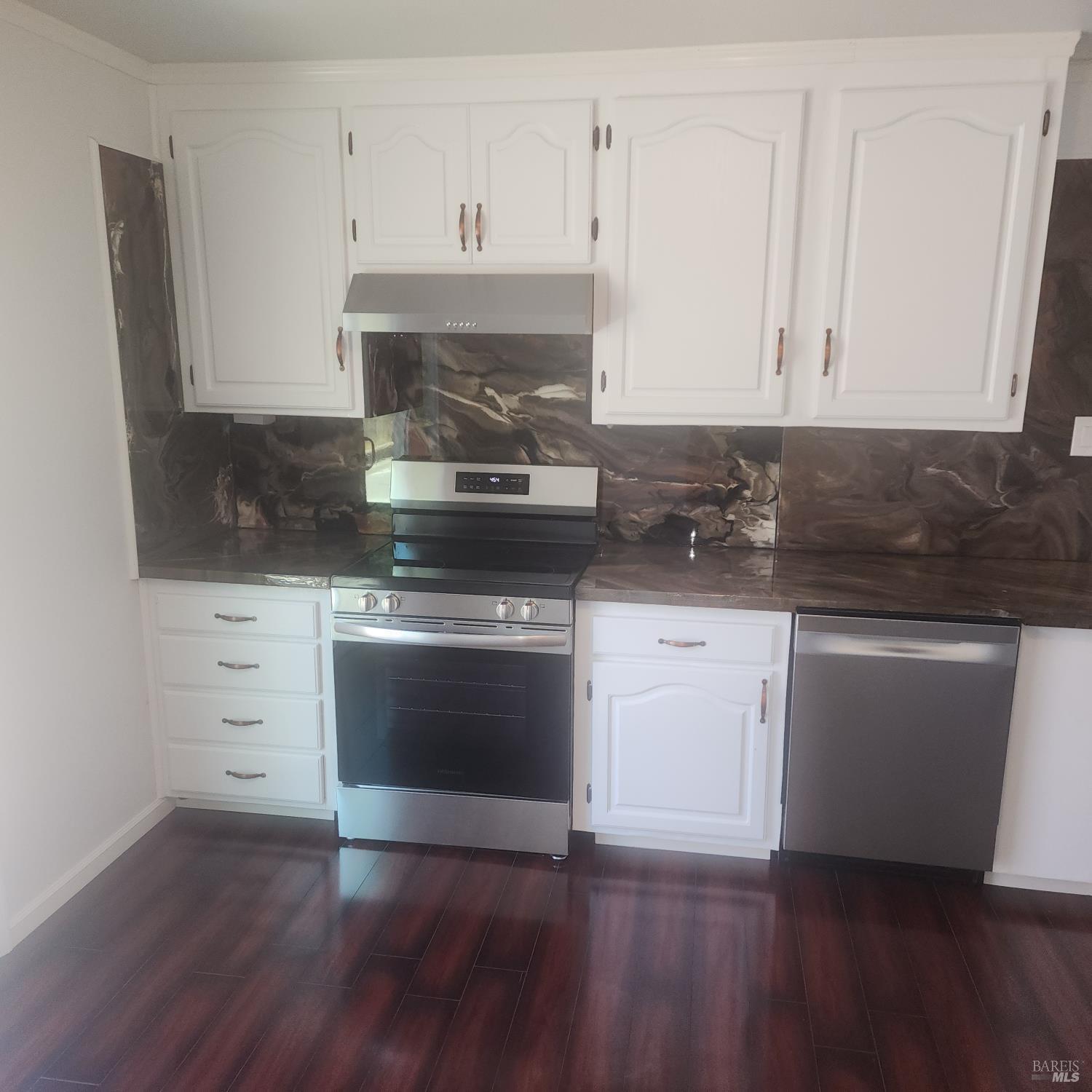1 Kazen Way  Petaluma CA 94952 photo
