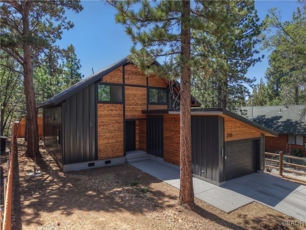 Property Photo:  216 Leonard Lane  CA 92386 