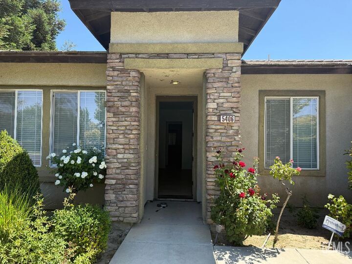 Property Photo: 5406 Pelican Hill Drive CA 93312