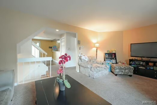 Property Photo: 1104 Netherton Court NY 14051