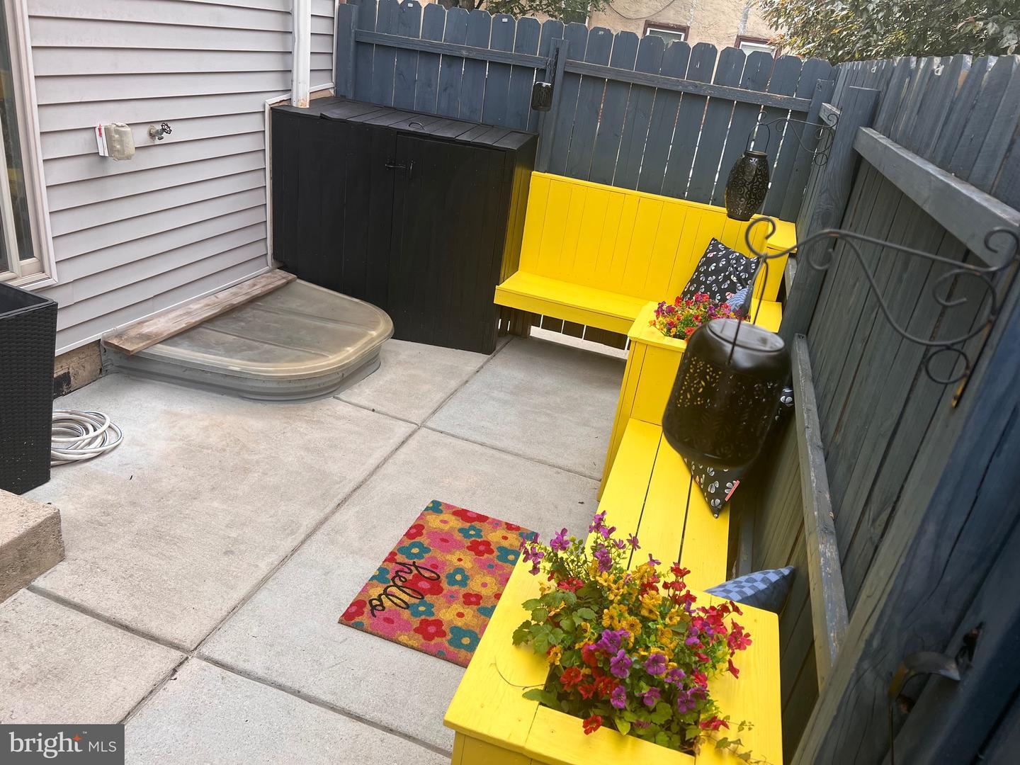 Property Photo: 2201 E Susquehanna Avenue PA 19125