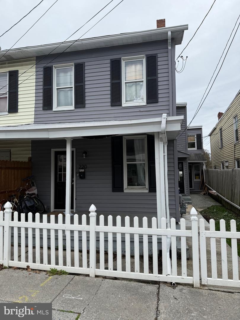 Property Photo: 220 Lincoln Street PA 17113