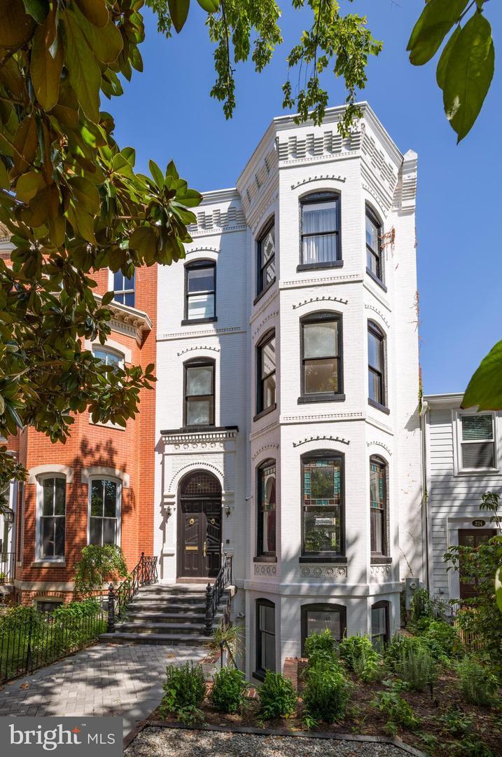 Property Photo: 322 E Capitol Street NE DC 20003