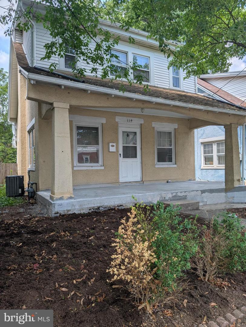 114 S West End Avenue  Lancaster PA 17603 photo