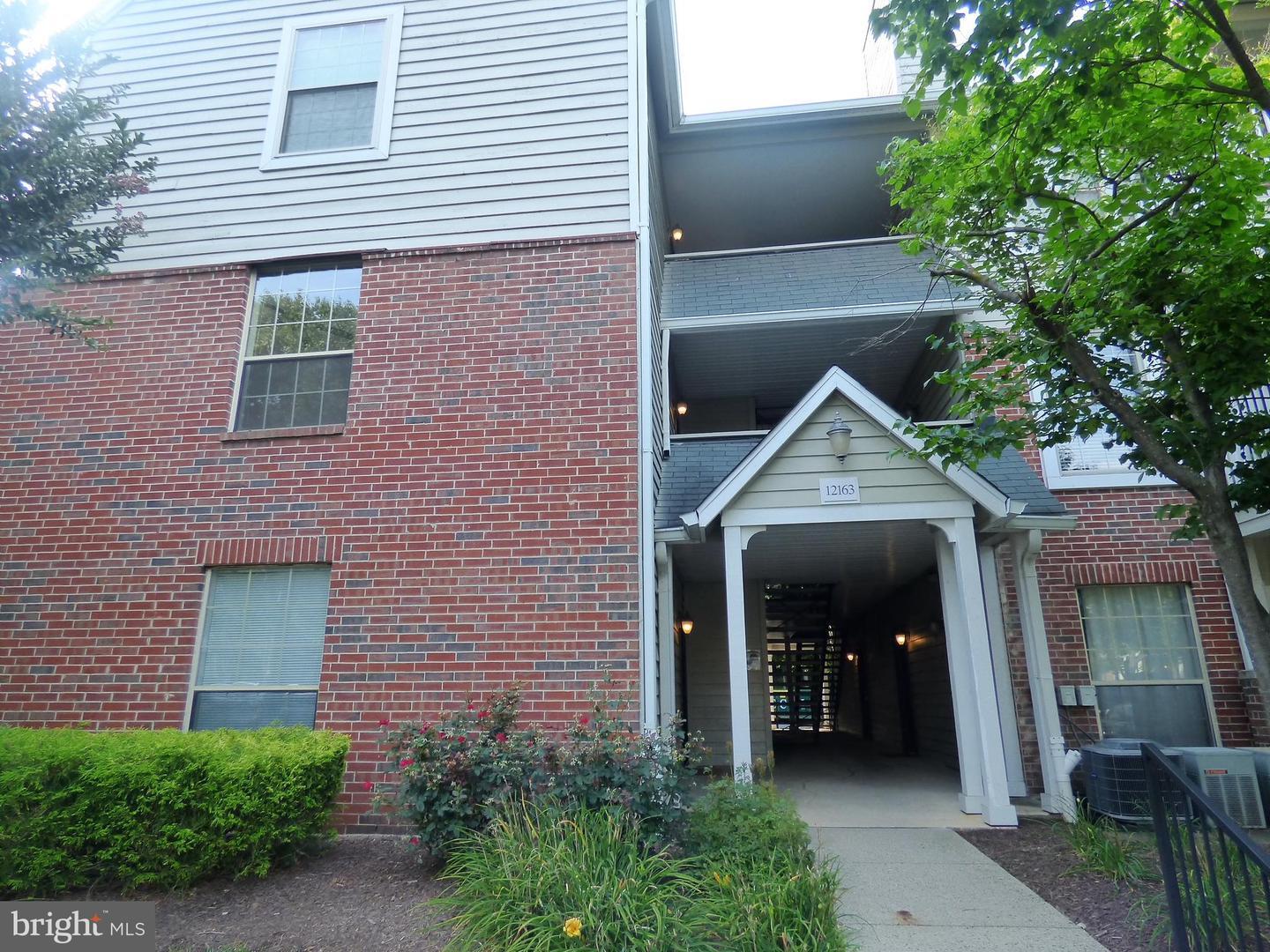 Property Photo: 12163 Penderview Terrace 1021 VA 22033