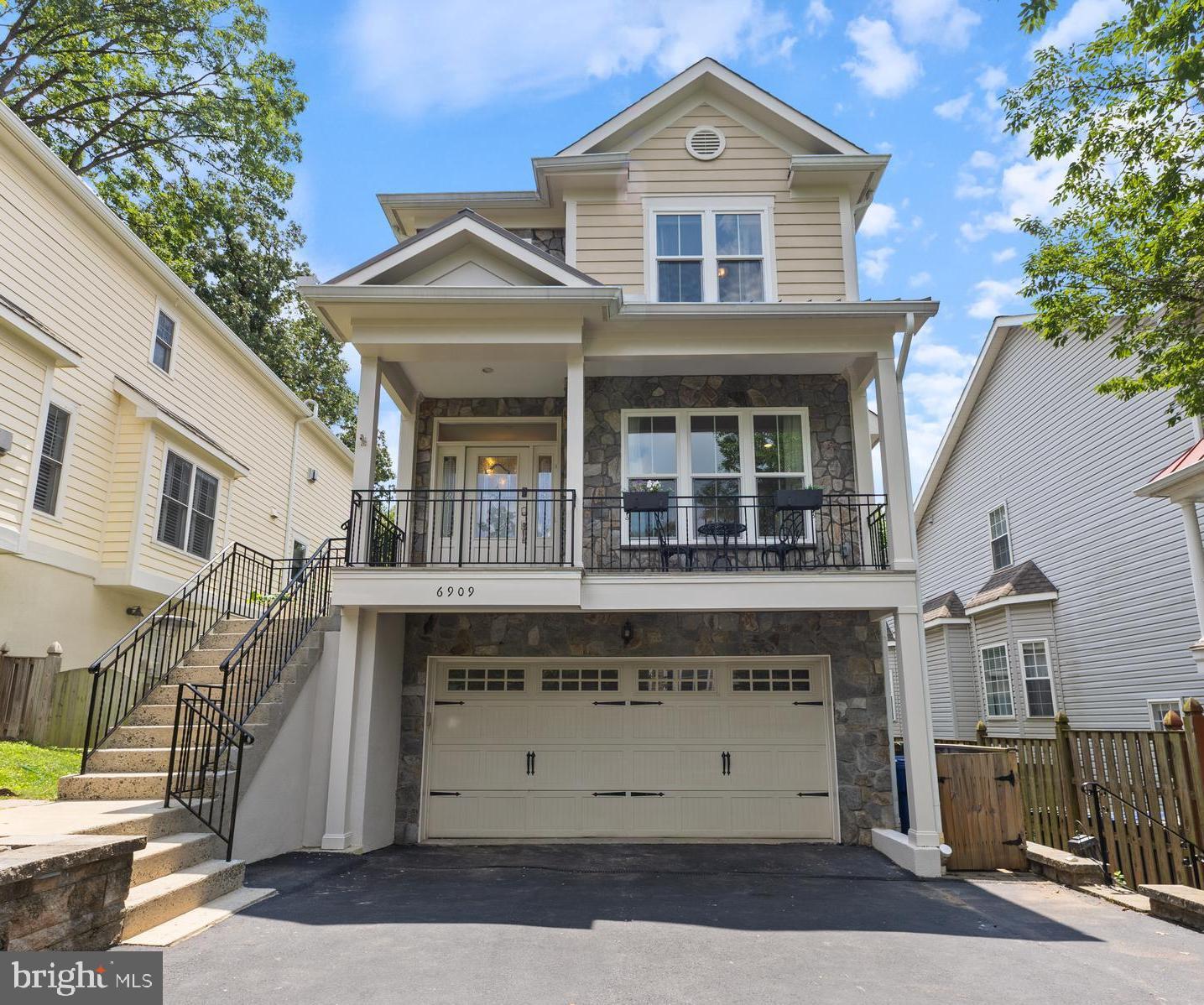 Property Photo: 6909 Willow Street VA 22046