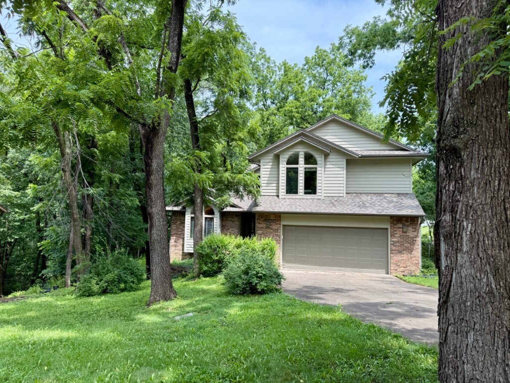 24 Samuel Drive  Iowa City IA 52245 photo