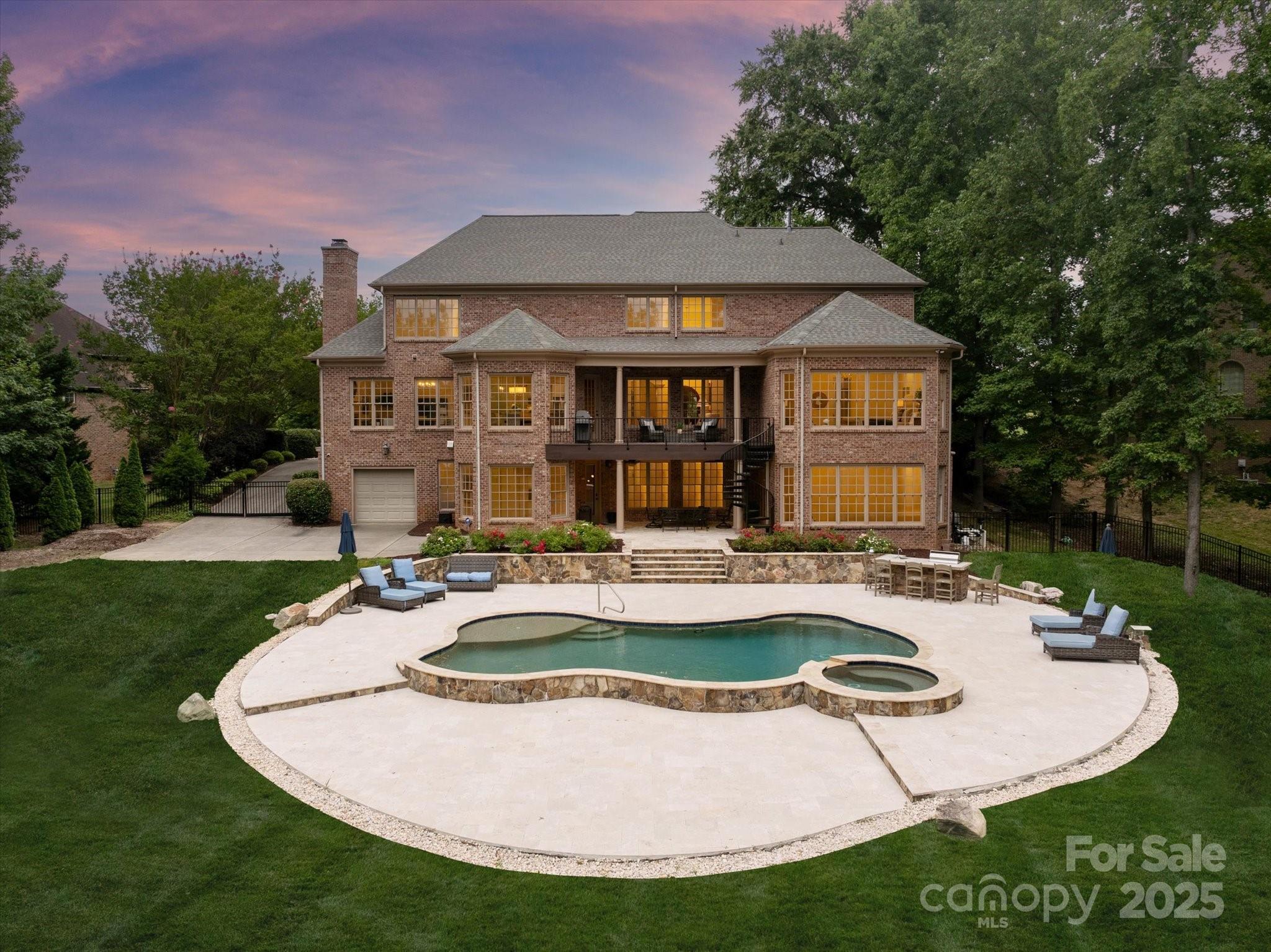Property Photo: 1505 Hawkstone Drive NC 28173